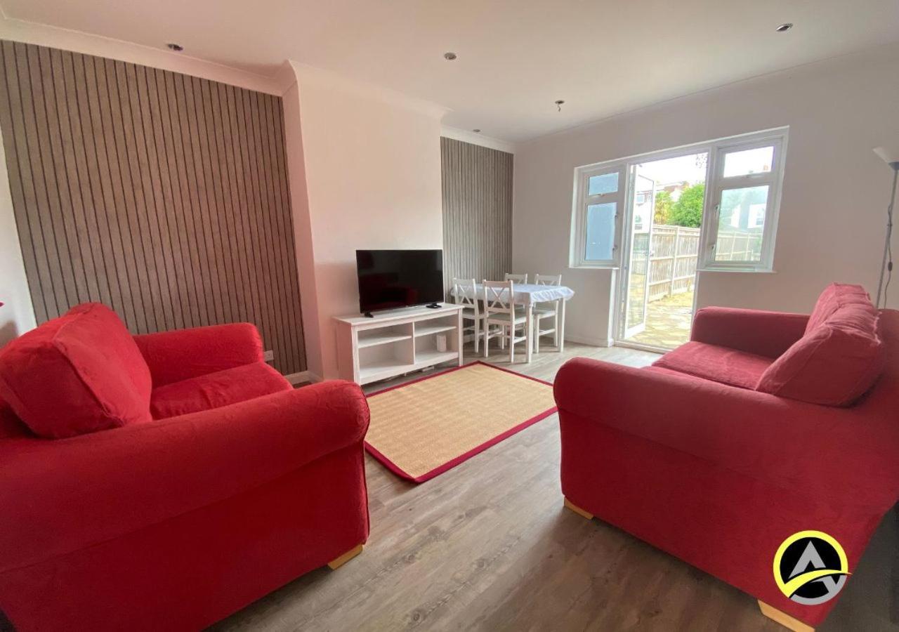 Delightful London Chalet House Bromley Exterior photo
